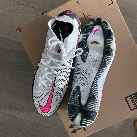 COPY - Nike Phantom GT Elite Dynamic Fit SG-PRO Soft-Ground Football Boot - Picture 2 of 2